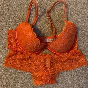 Victoria’s Secret Bra and Thong Set, 32B and S.